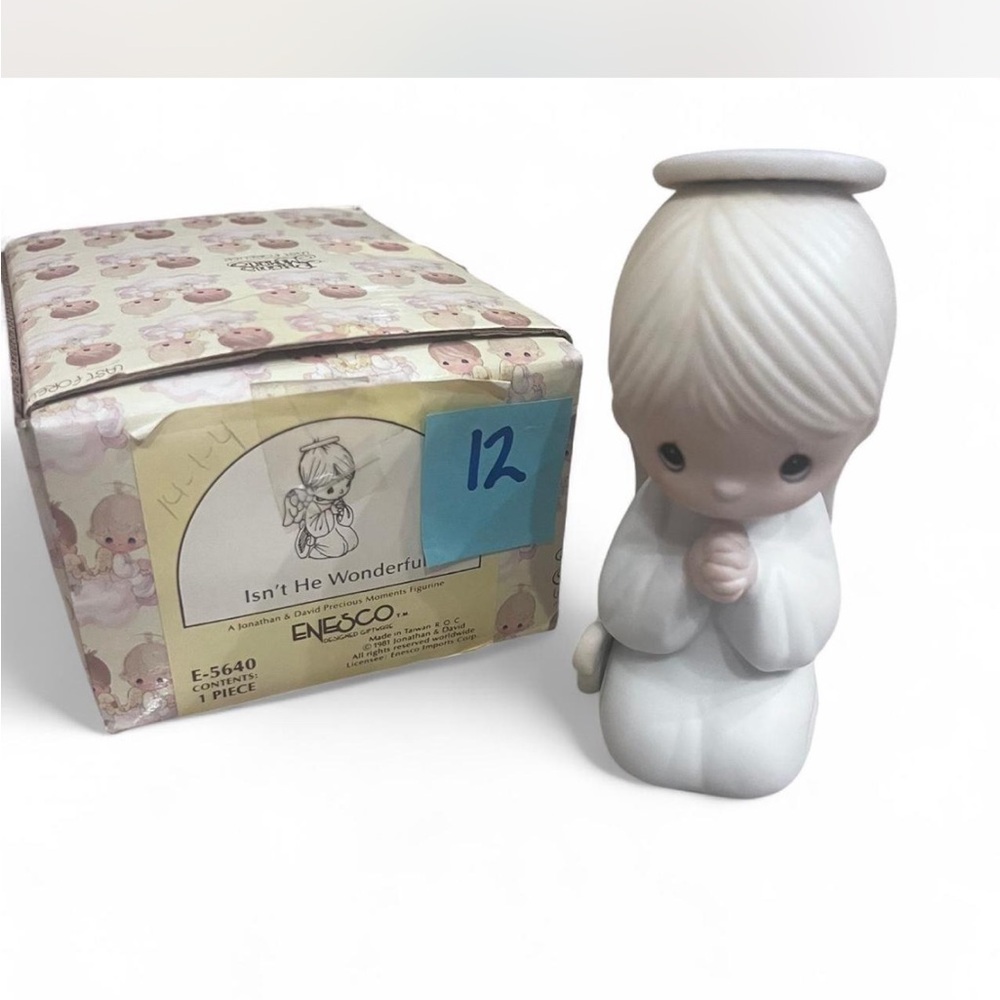 Vintage Precious Moments ‘Isn’t He Wonderful’ Figurine in excellent condition